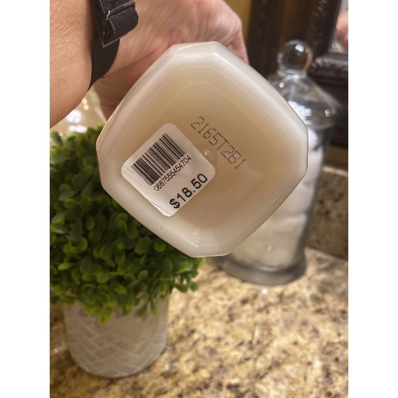 Bath & Body Works Aromatherapy “Eucalyptus + Spearmint” Luxe Bath - Picture 4 of 5